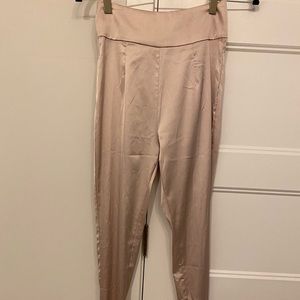 Fitted Pink/ nude satin like skinny pants